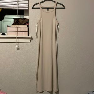 Long dress with slits on the side